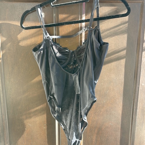 Black bodysuit lingerie - Picture 3 of 3